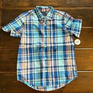 Children place button down short sleeve in size 10/12